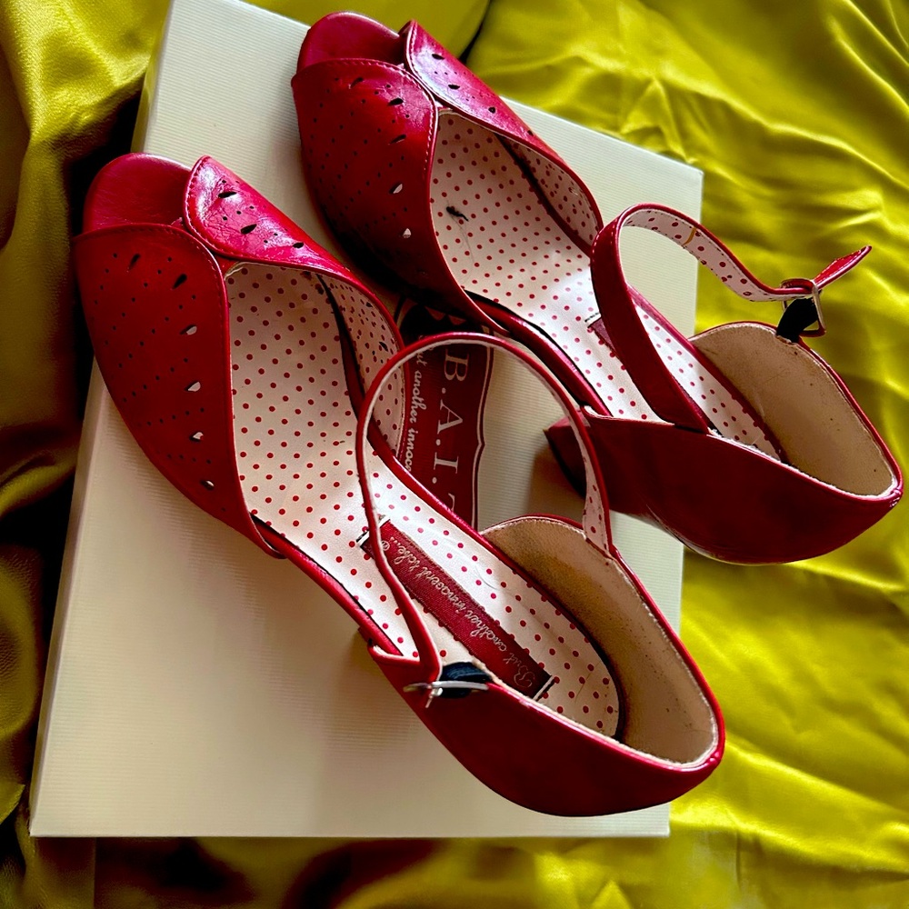 B.A.I.T. Vintage Style Heels